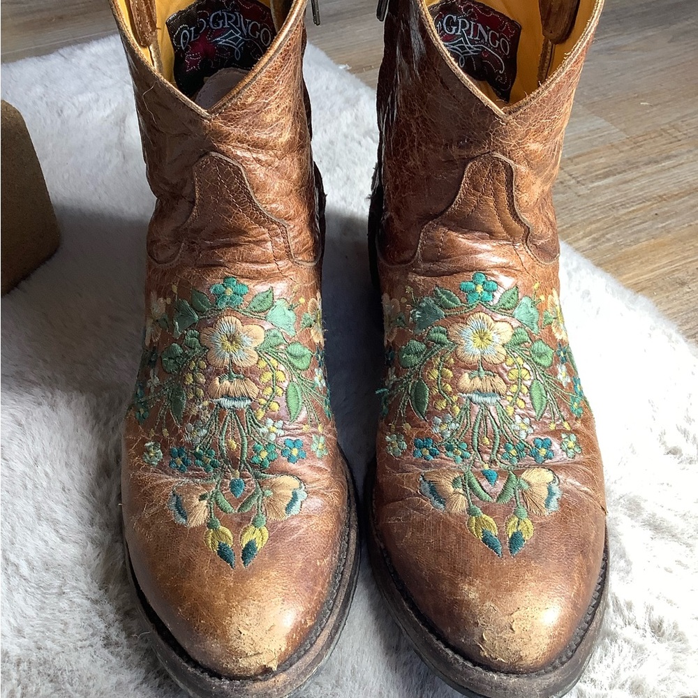 Whimsical Embroidered Old Gringo Ankle Boots - Picture 4 of 6